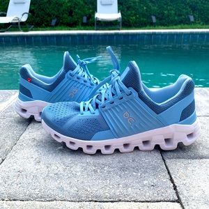 ON Cloudswift WOMENS 7 Color: Lake/Sky 1